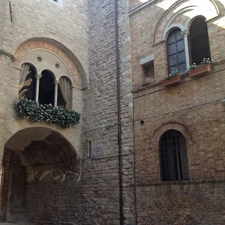 Palazzetto Bentivoglio * Sassoferrato